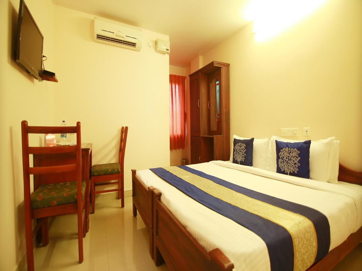 Oyo 4824 Hotel Star Kochi Eksteriør billede