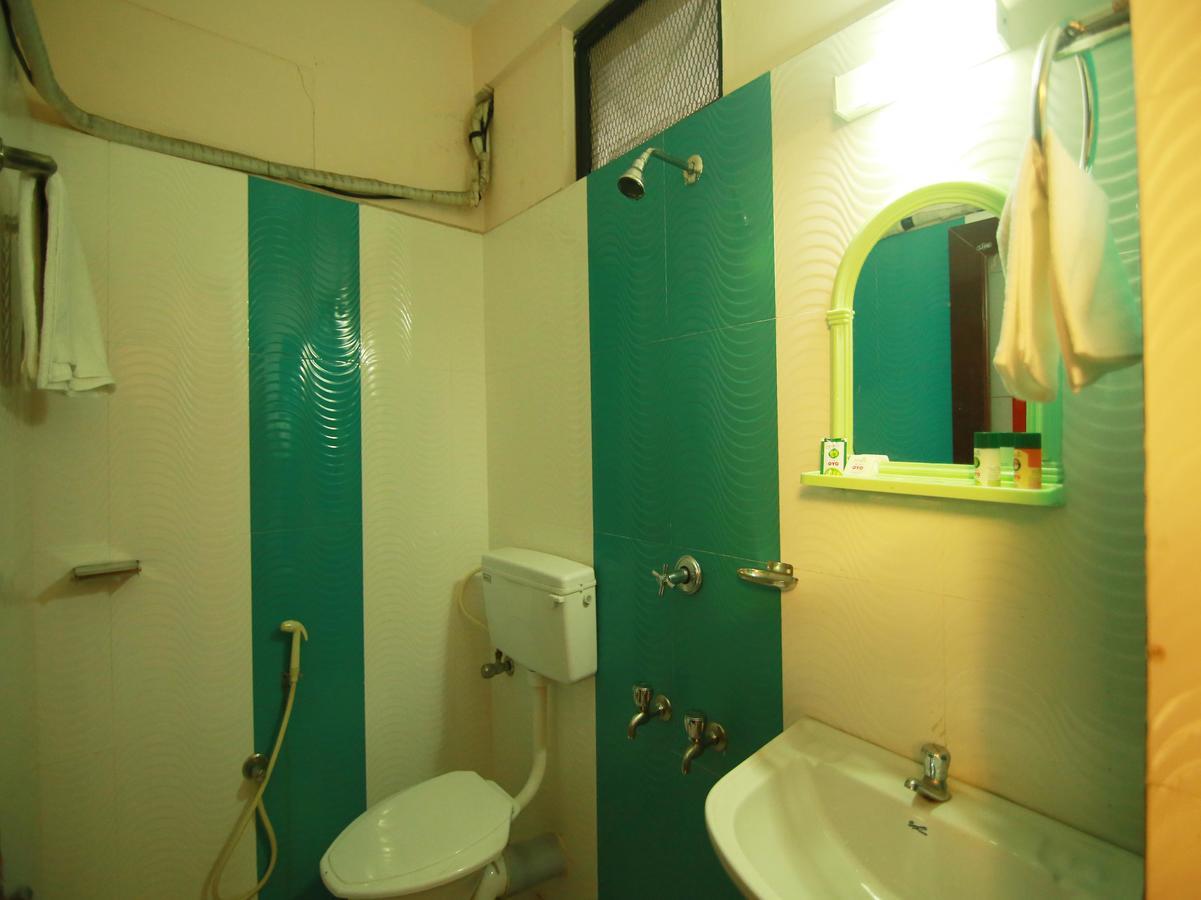 Oyo 4824 Hotel Star Kochi Eksteriør billede